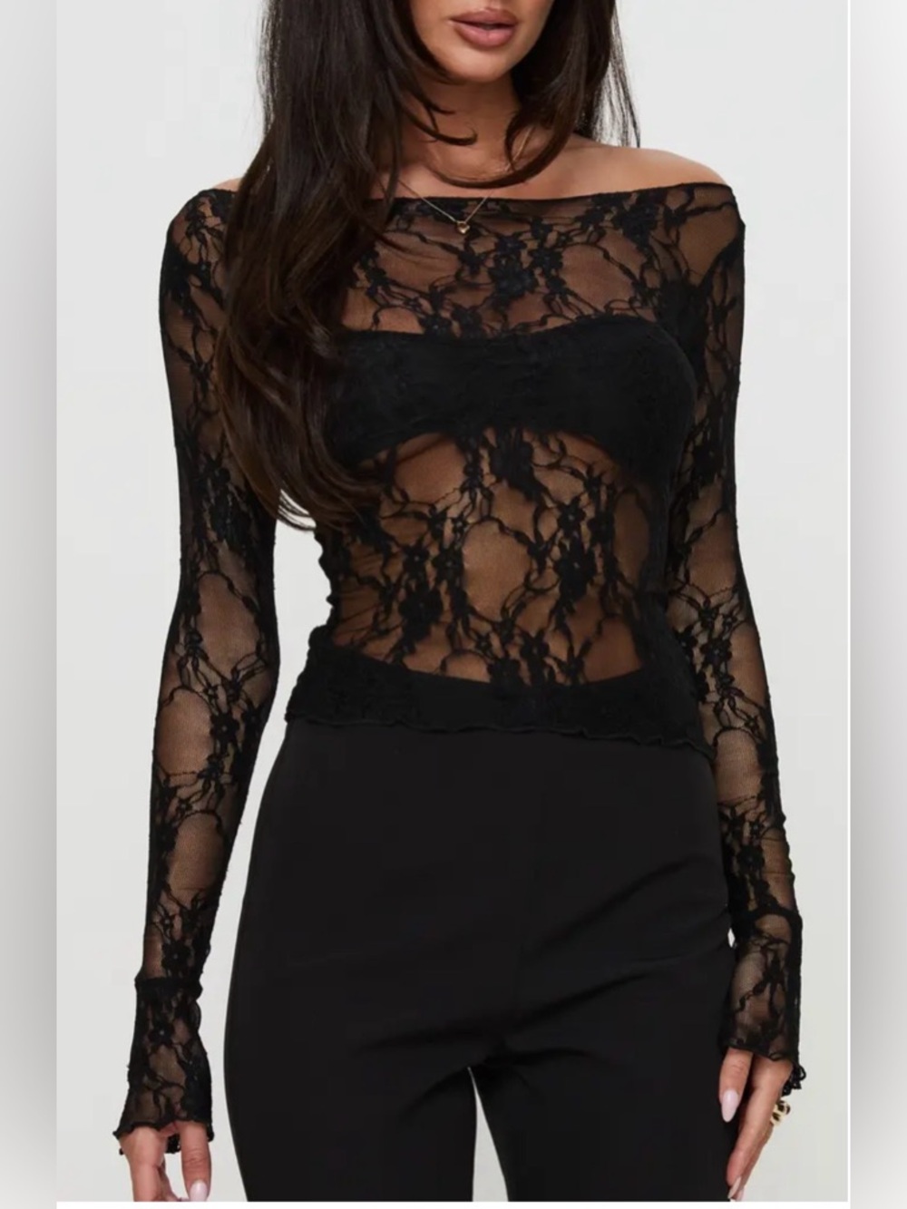 Princess‎ Polly Junah Black Lace Top NWT Size 4
Or Small